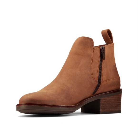 Clarks Memi Zip Bootie - Picture 3 of 6